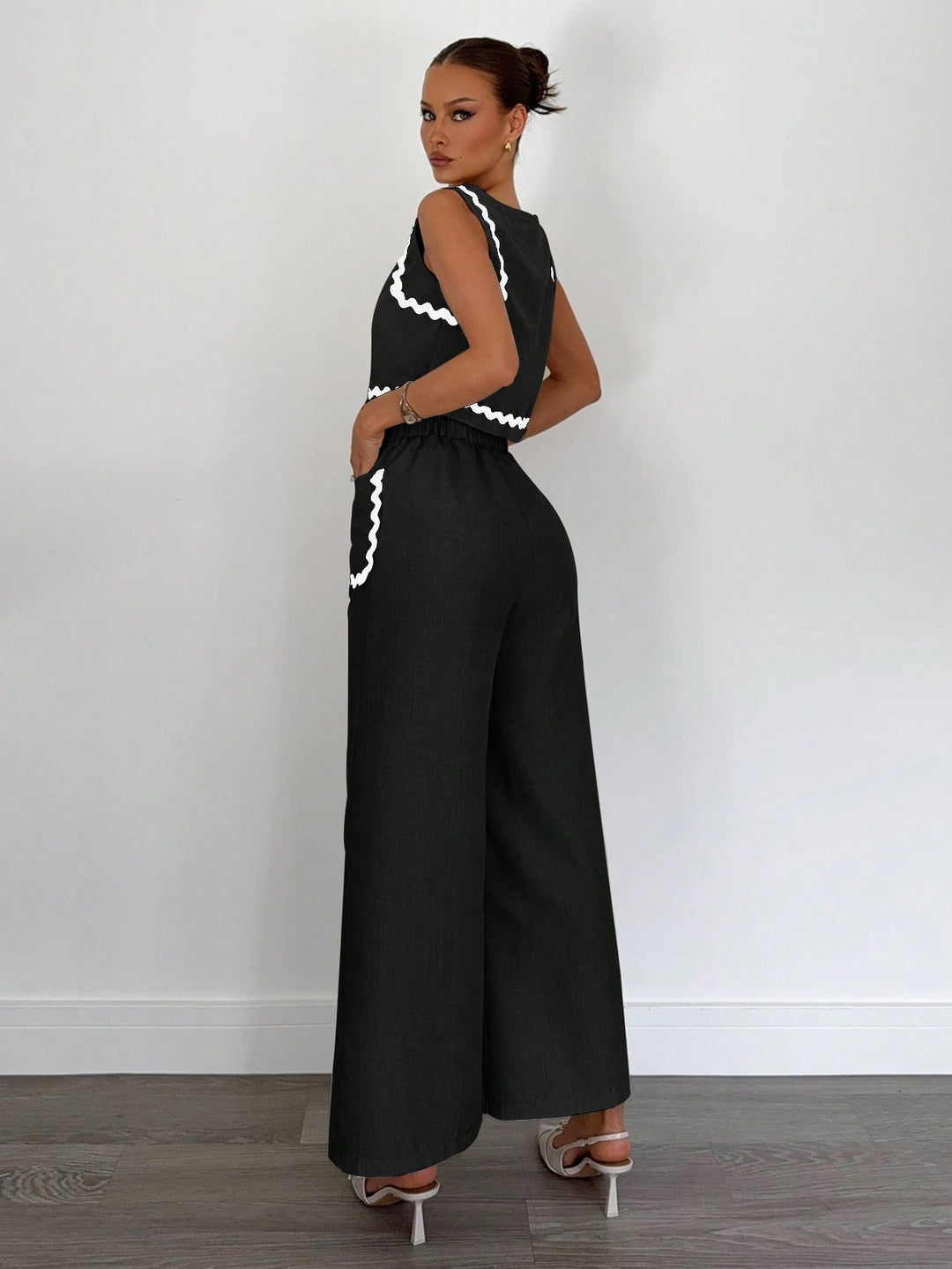 Compleu SHEIN, negru