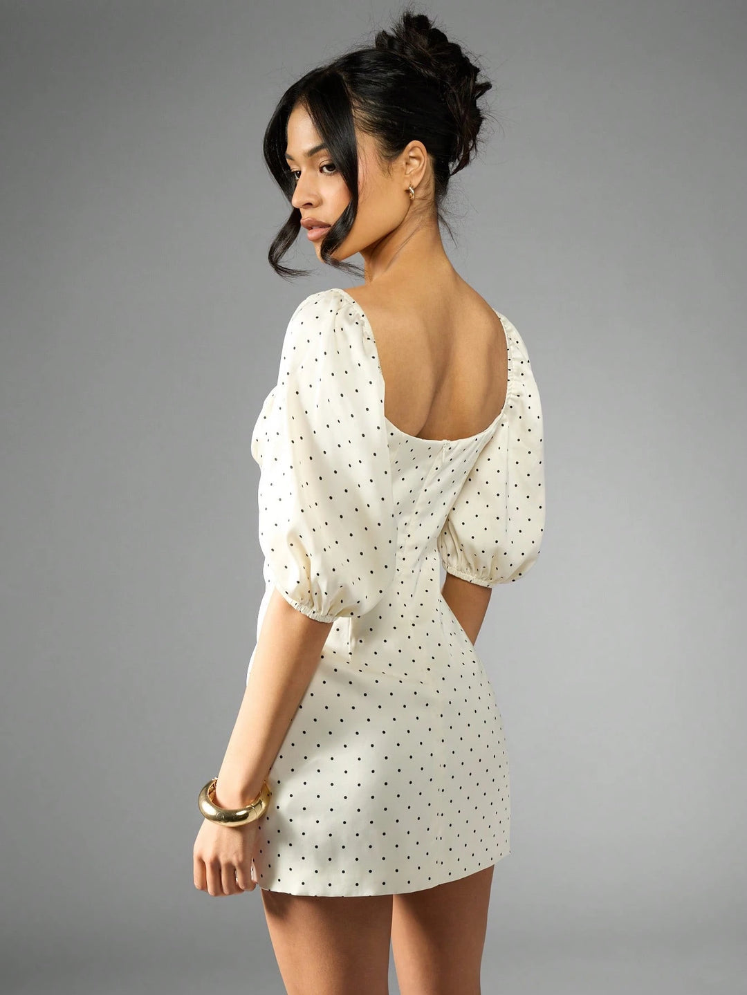 SHEIN mini ruha, krém