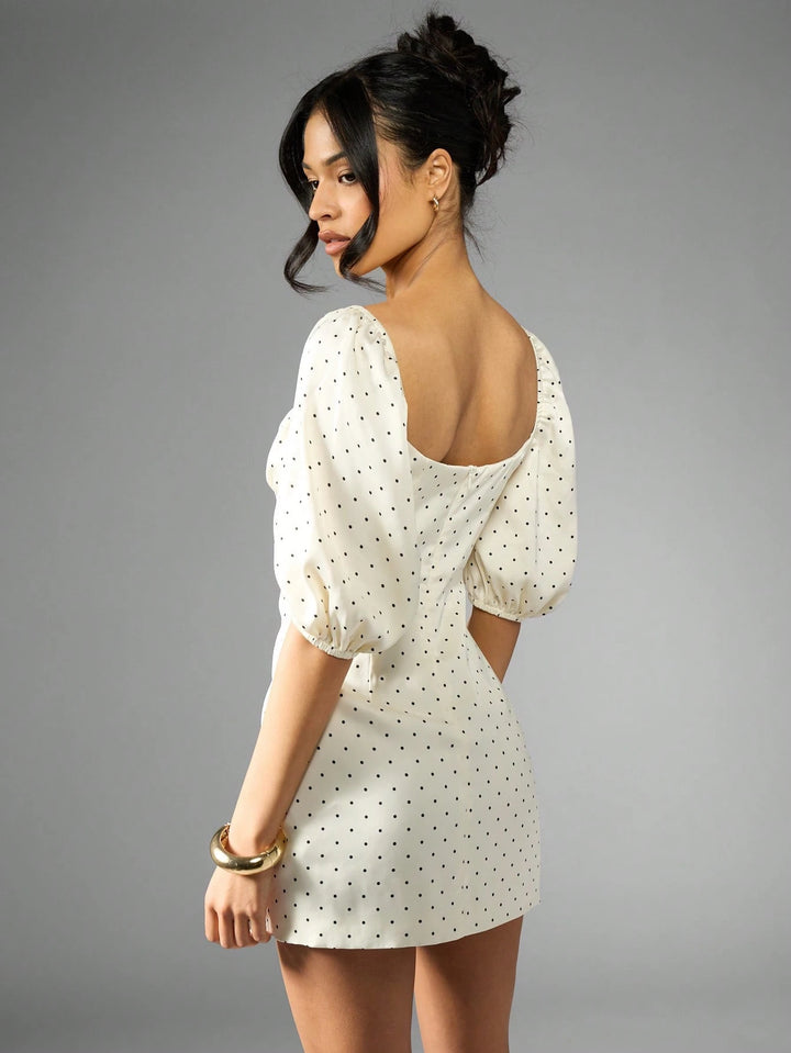 SHEIN mini ruha, krém