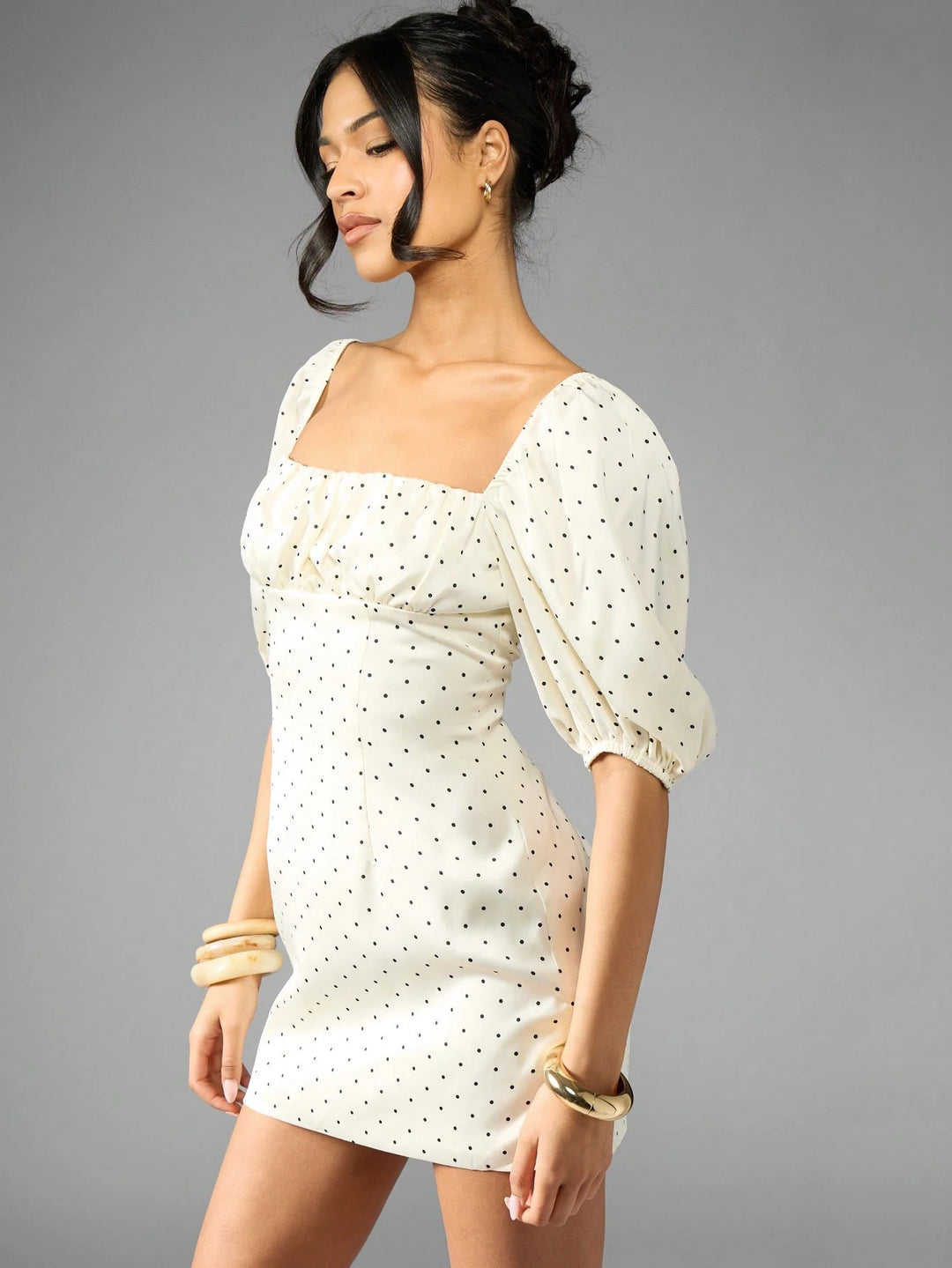SHEIN mini ruha, krém