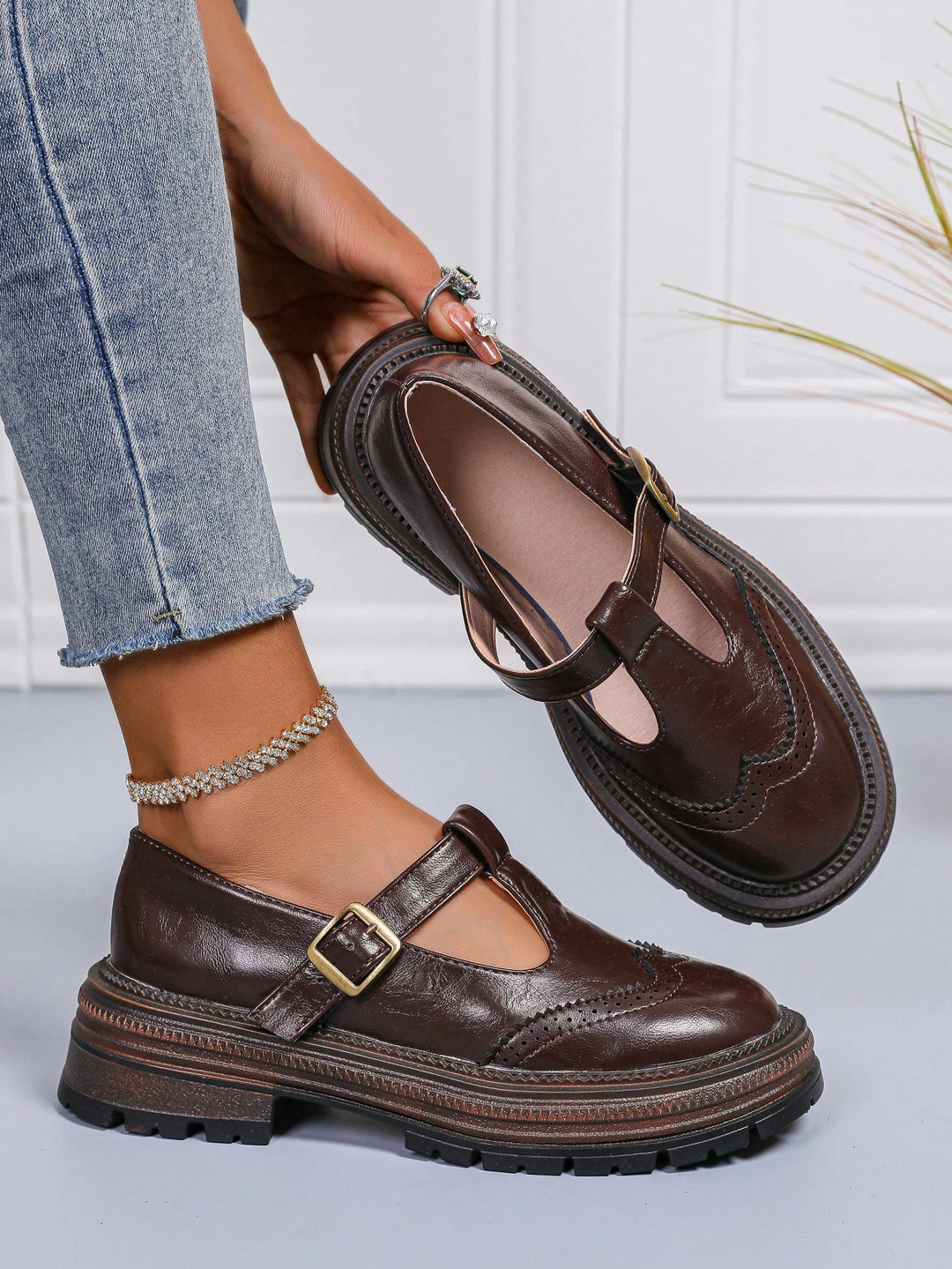 Pantofi SHEIN, maro