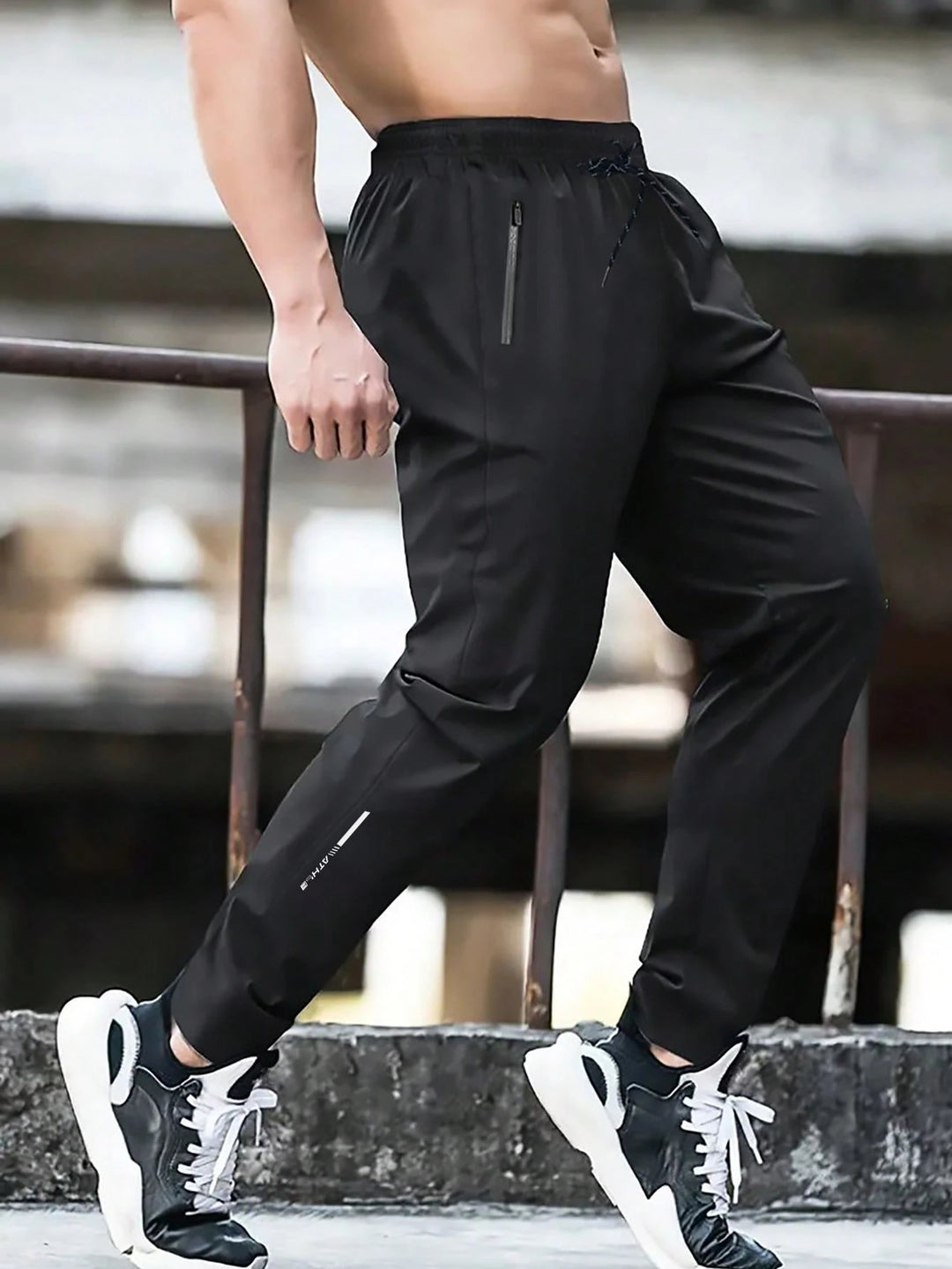 Pantaloni SHEIN, negru