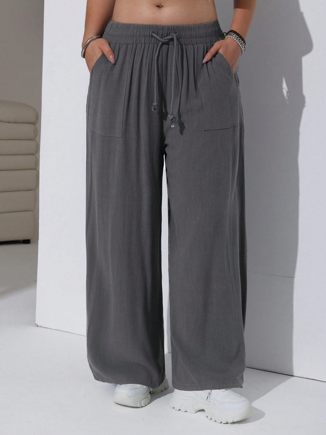 Pantaloni SHEIN, gri