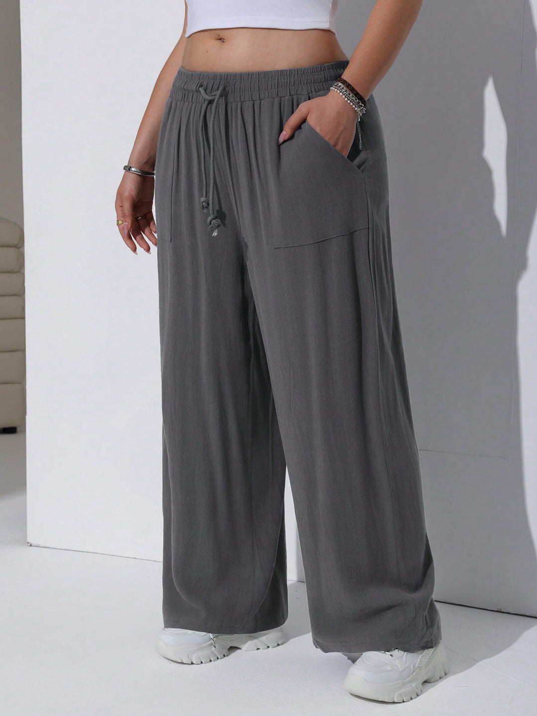 Pantaloni SHEIN, gri