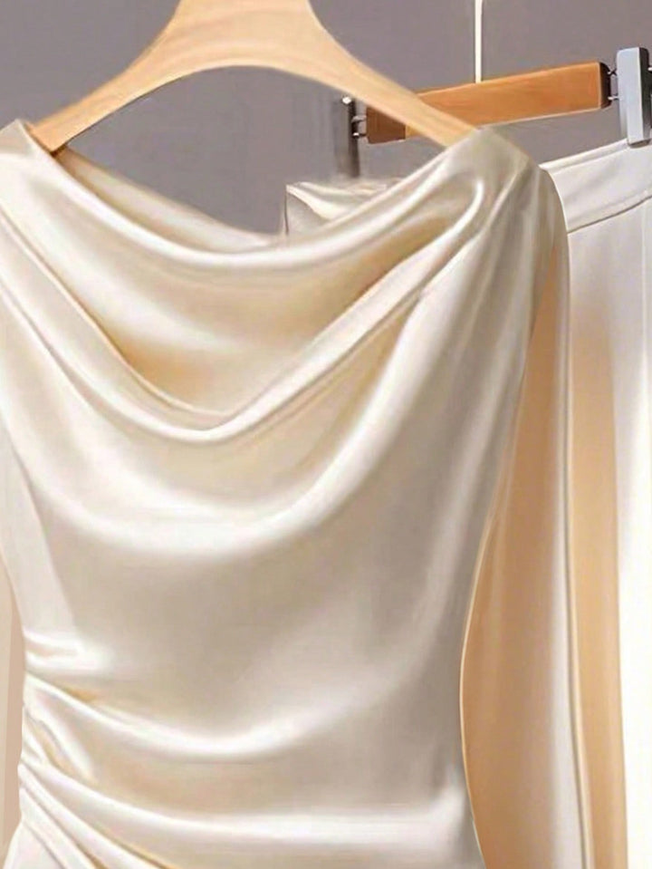 Bluza din satin SHEIN, bej