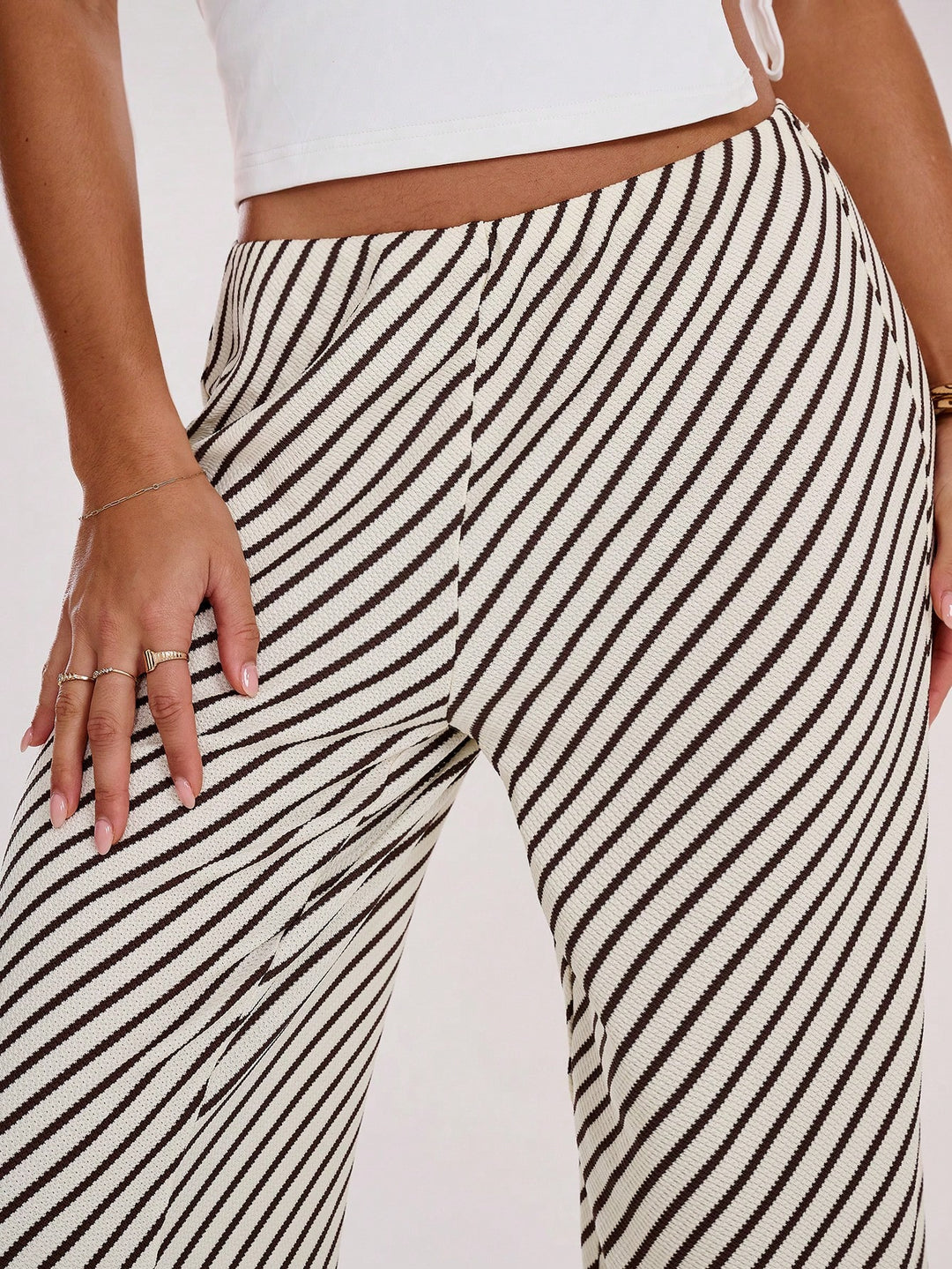 Pantaloni SHEIN, maro
