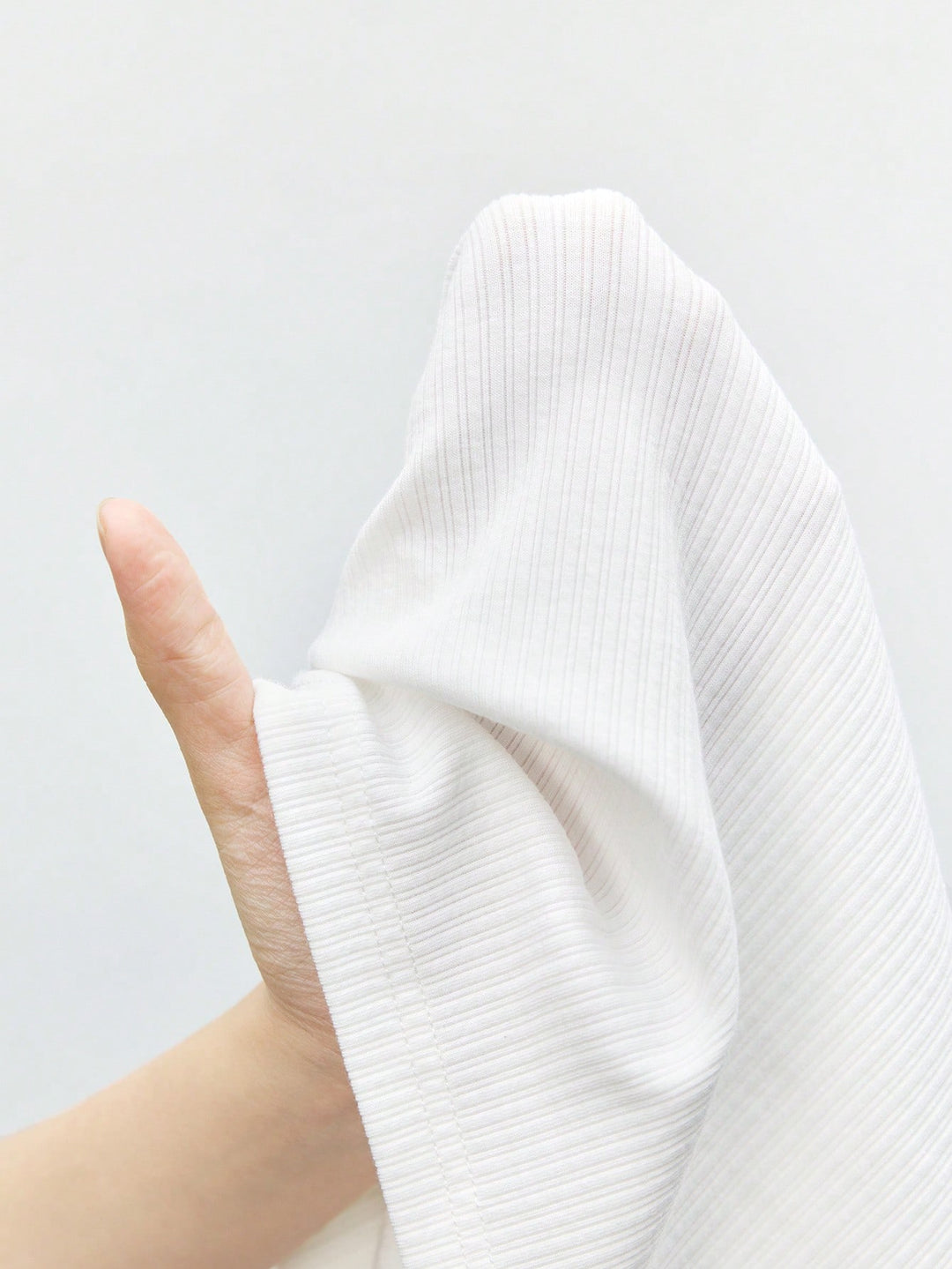 Tricou SHEIN, crem