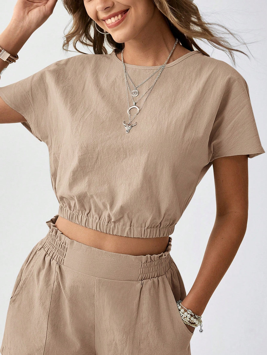 SHEIN együttes, bézs