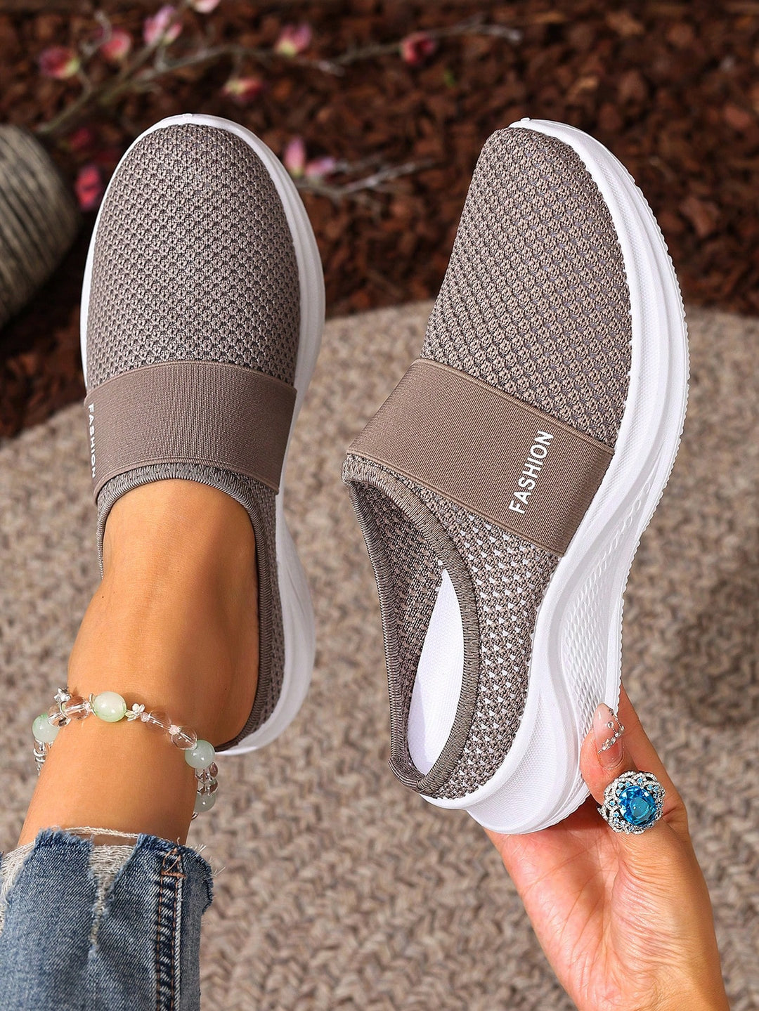 Pantofi sport SHEIN, maro