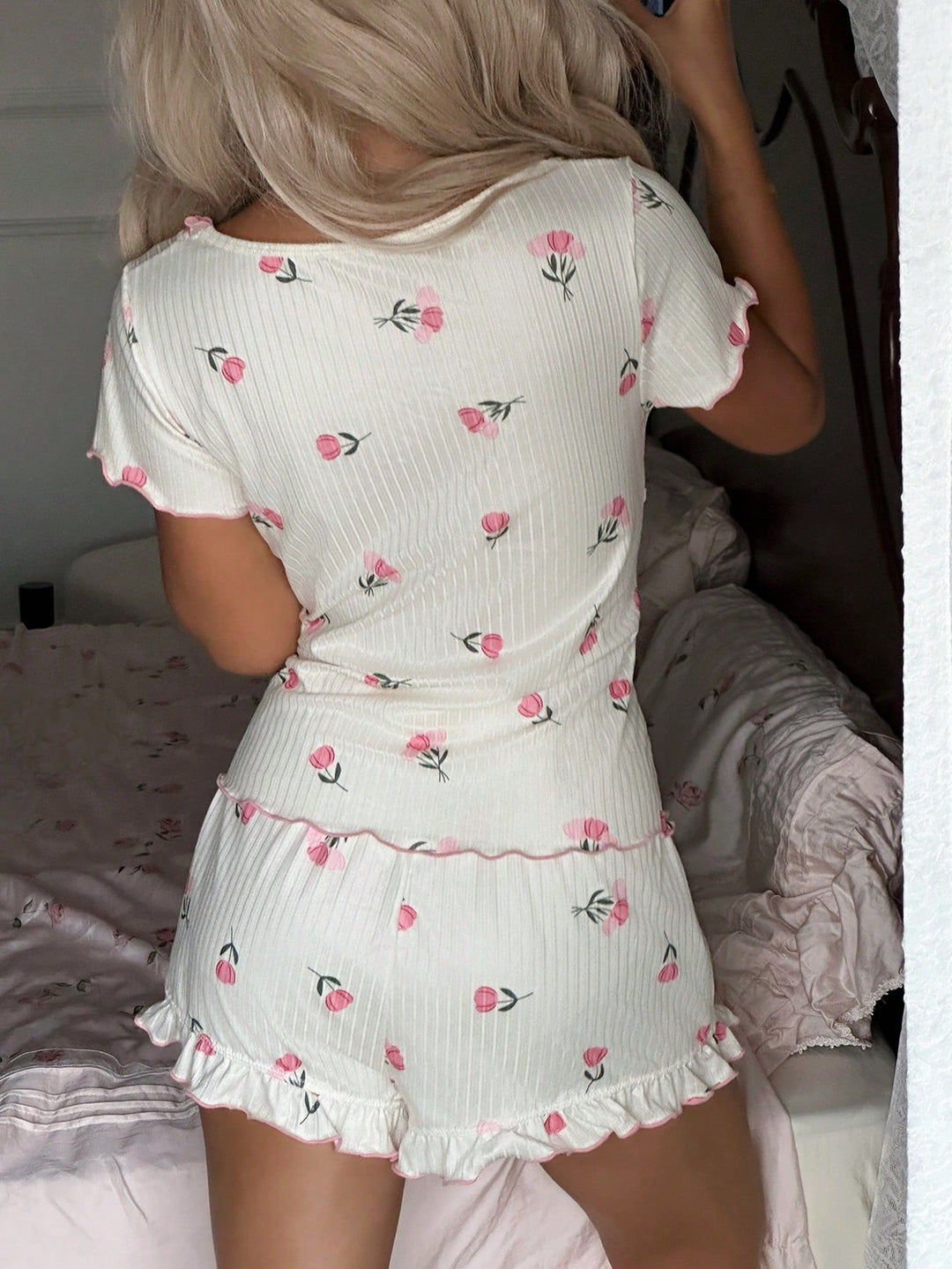Compleu pijamale SHEIN, crem