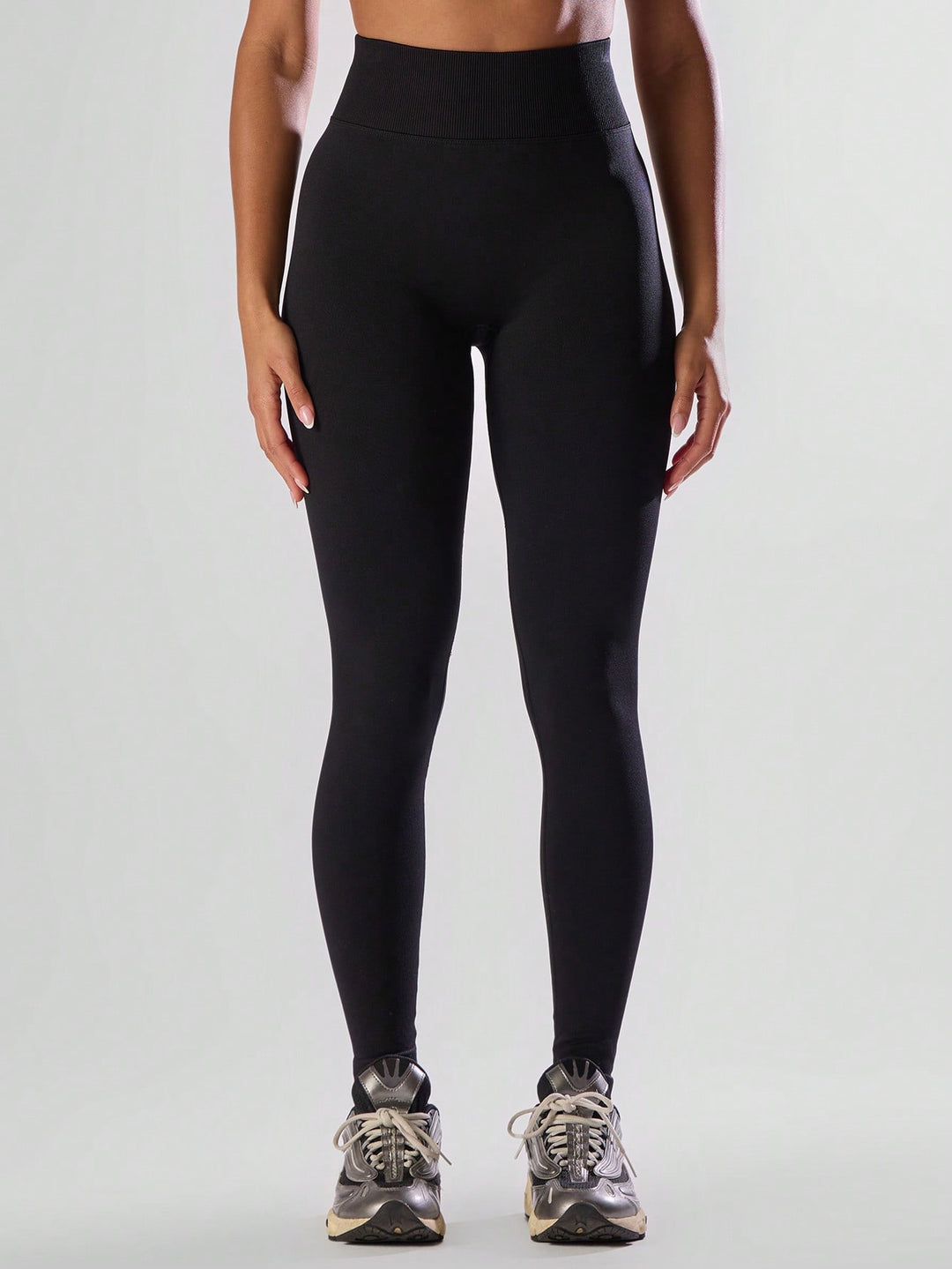 SHEIN leggings, black