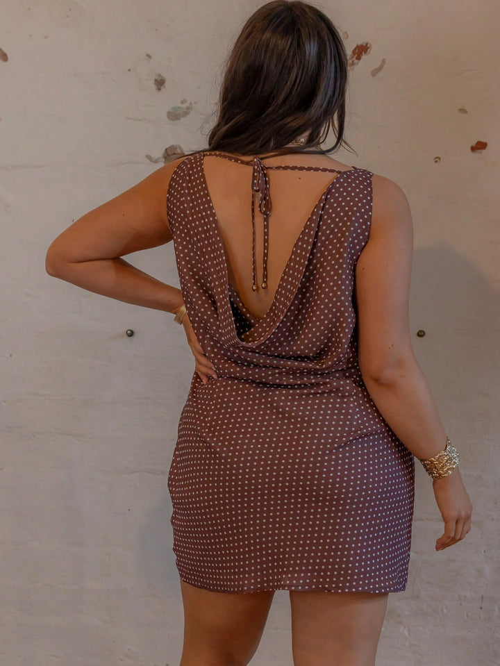 Rochiem mini Shein Curve+, barna