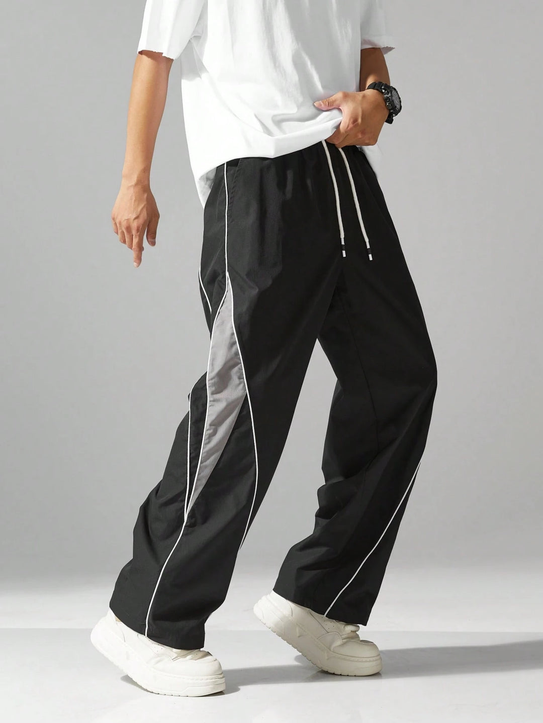 Pantaloni SHEIN, negru