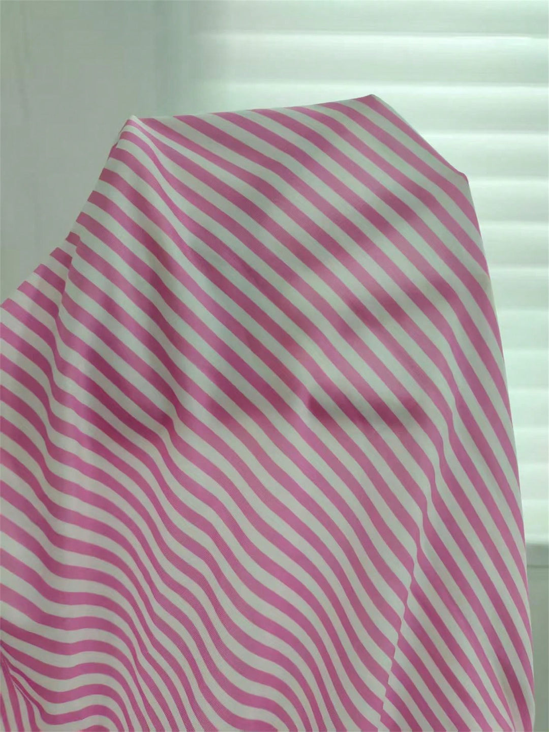 Tricou SHEIN, roz