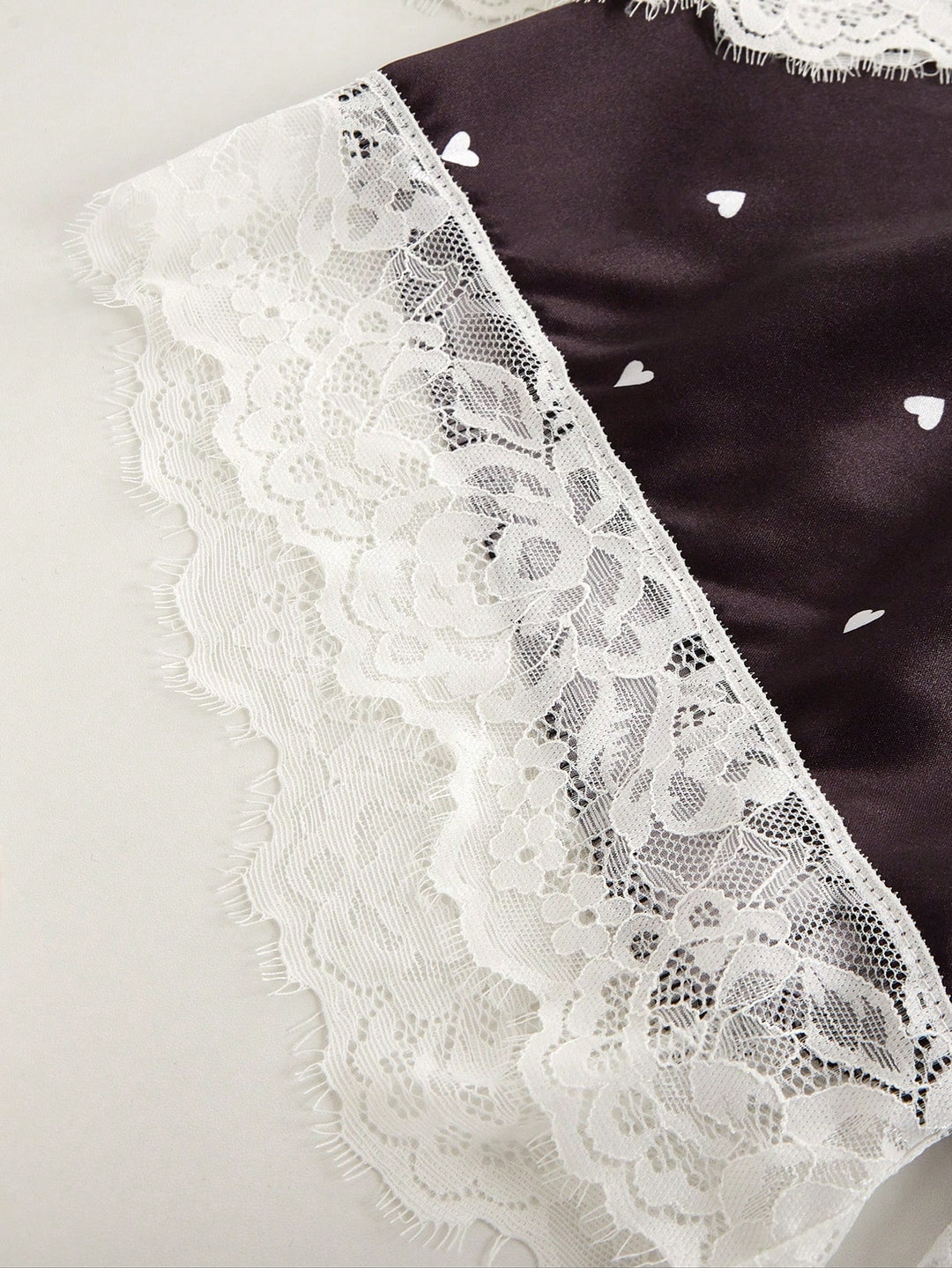 Pijama Shein, Negru