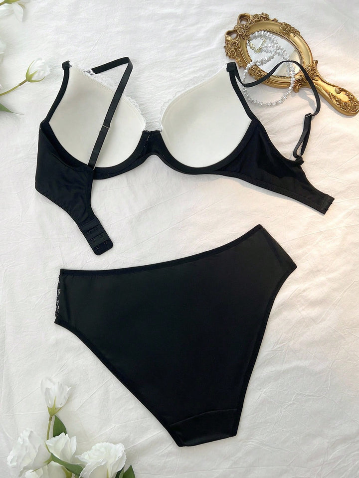Set lenjerie SHEIN, mix culori