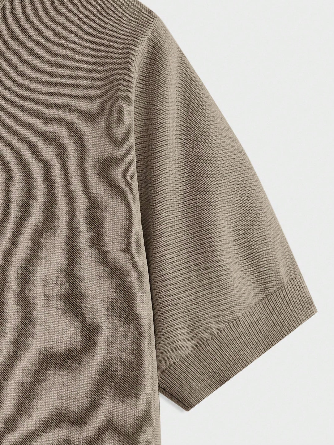 Tricou SHEIN, maro