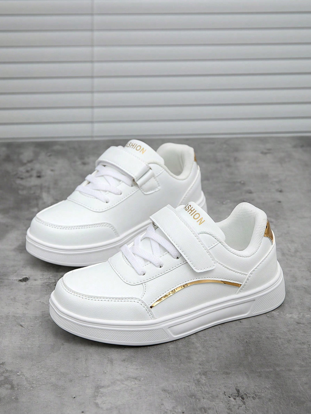 Pantofi sport SHEIN, auriu