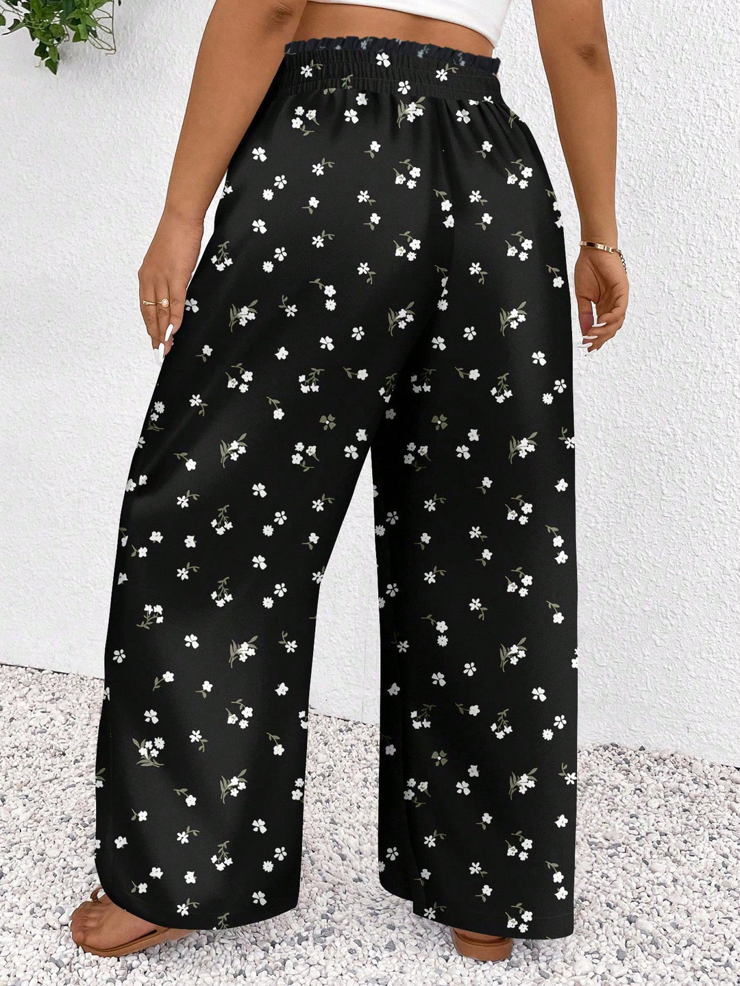 Pantaloni SHEIN, negru