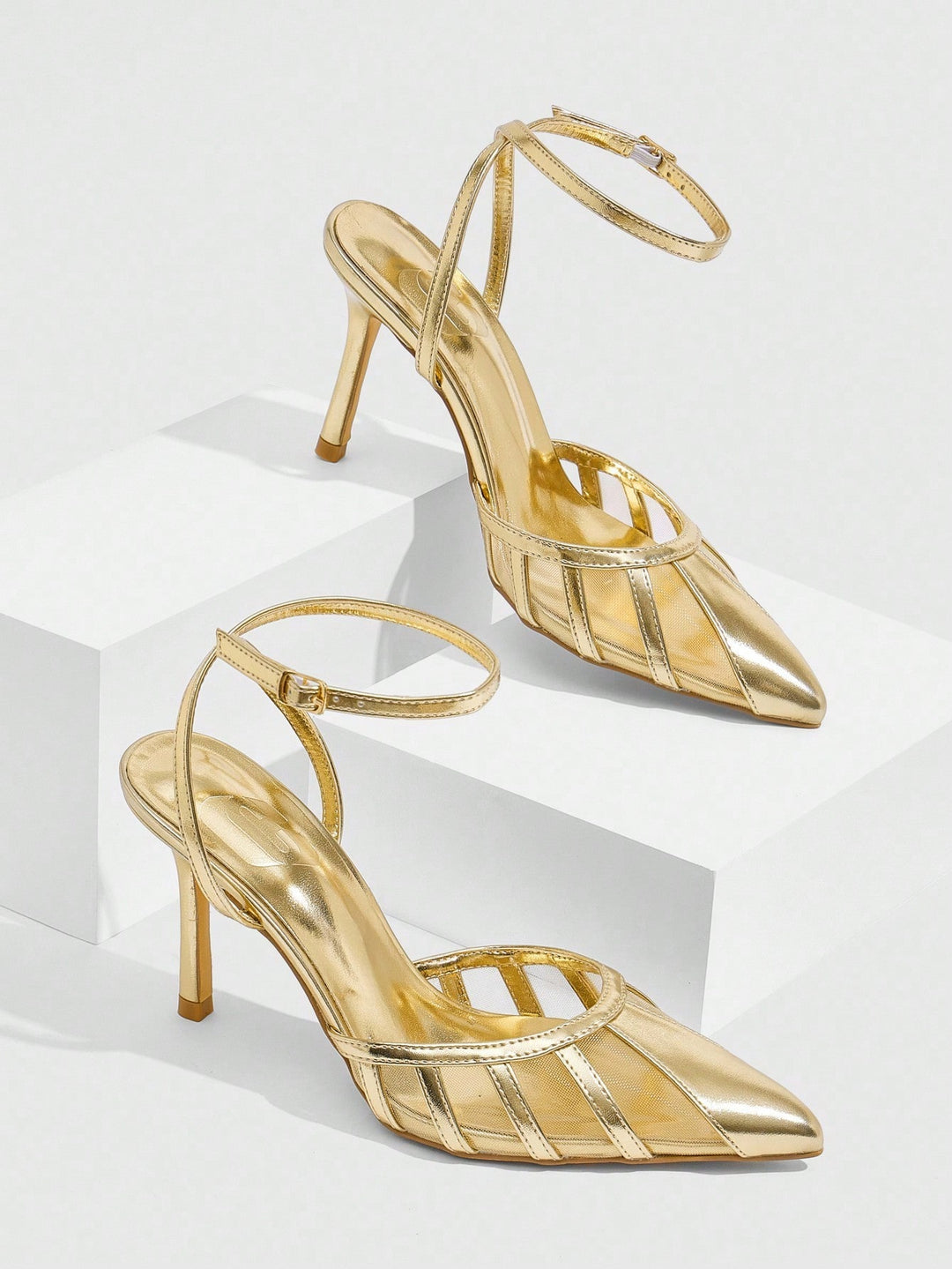 Pantofi cu toc SHEIN, auriu