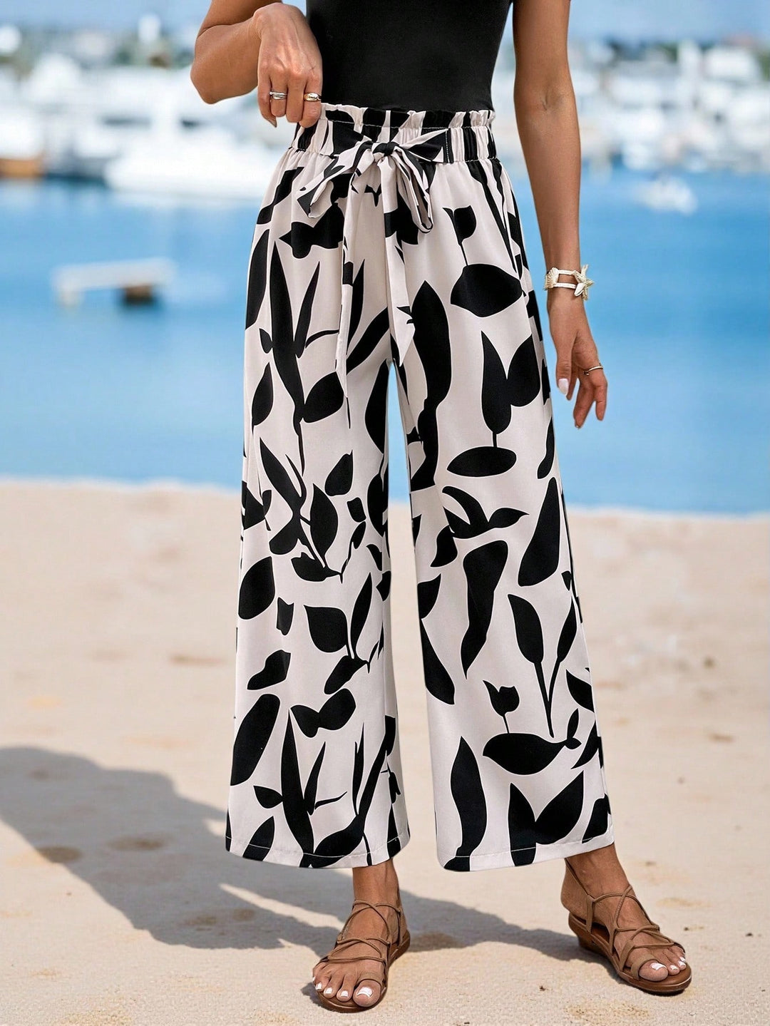 Pantaloni SHEIN, negru