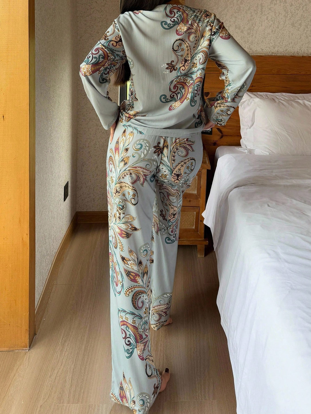 Compleu pijamale SHEIN, mix culori