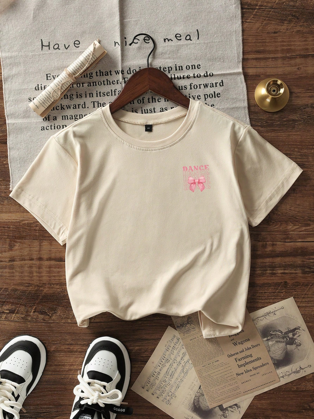 Tricou SHEIN, crem