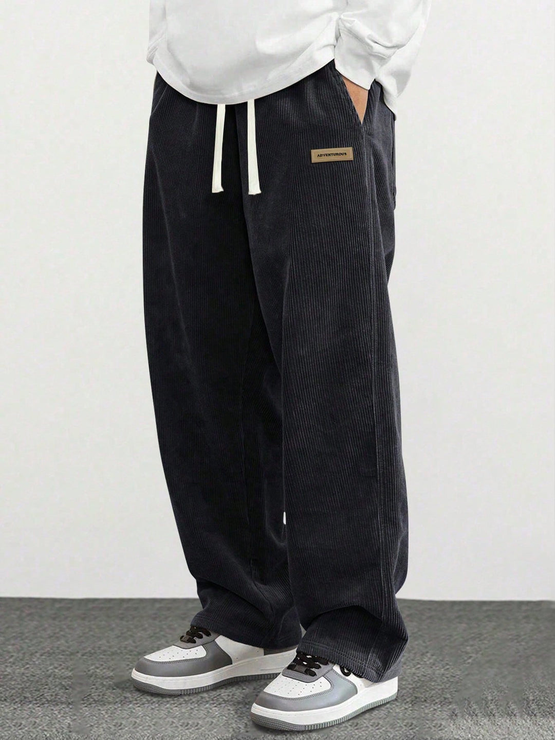 Pantaloni SHEIN, negru