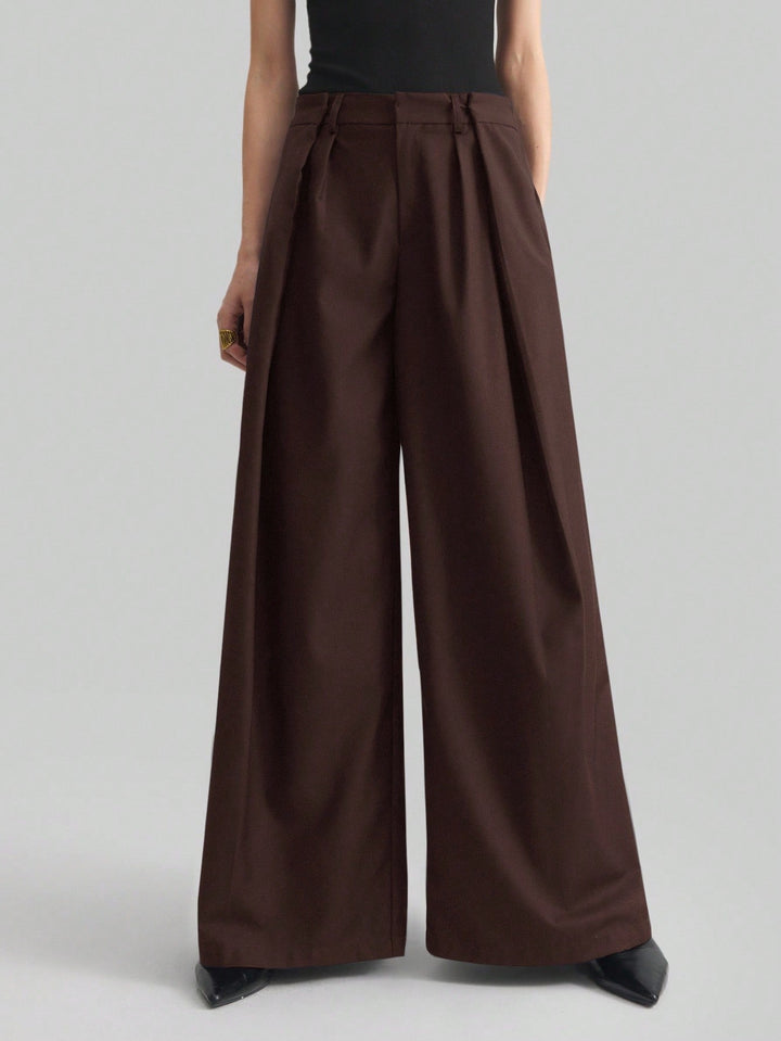Pantaloni SHEIN, maro