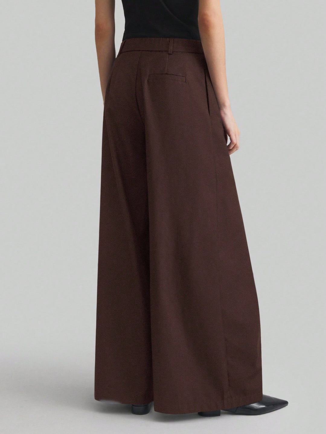 Pantaloni SHEIN, maro