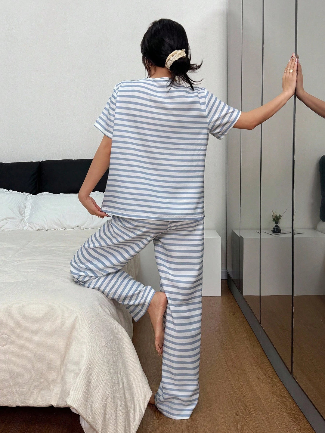 Compleu pijamale SHEIN, mix culori