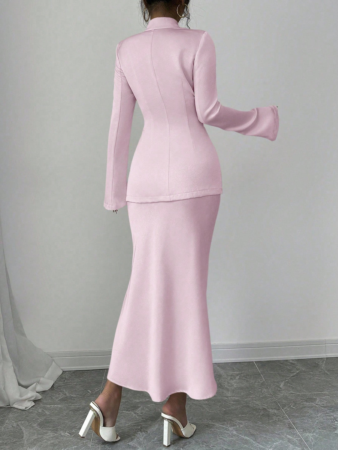 SHEIN együttes, rózsaszín