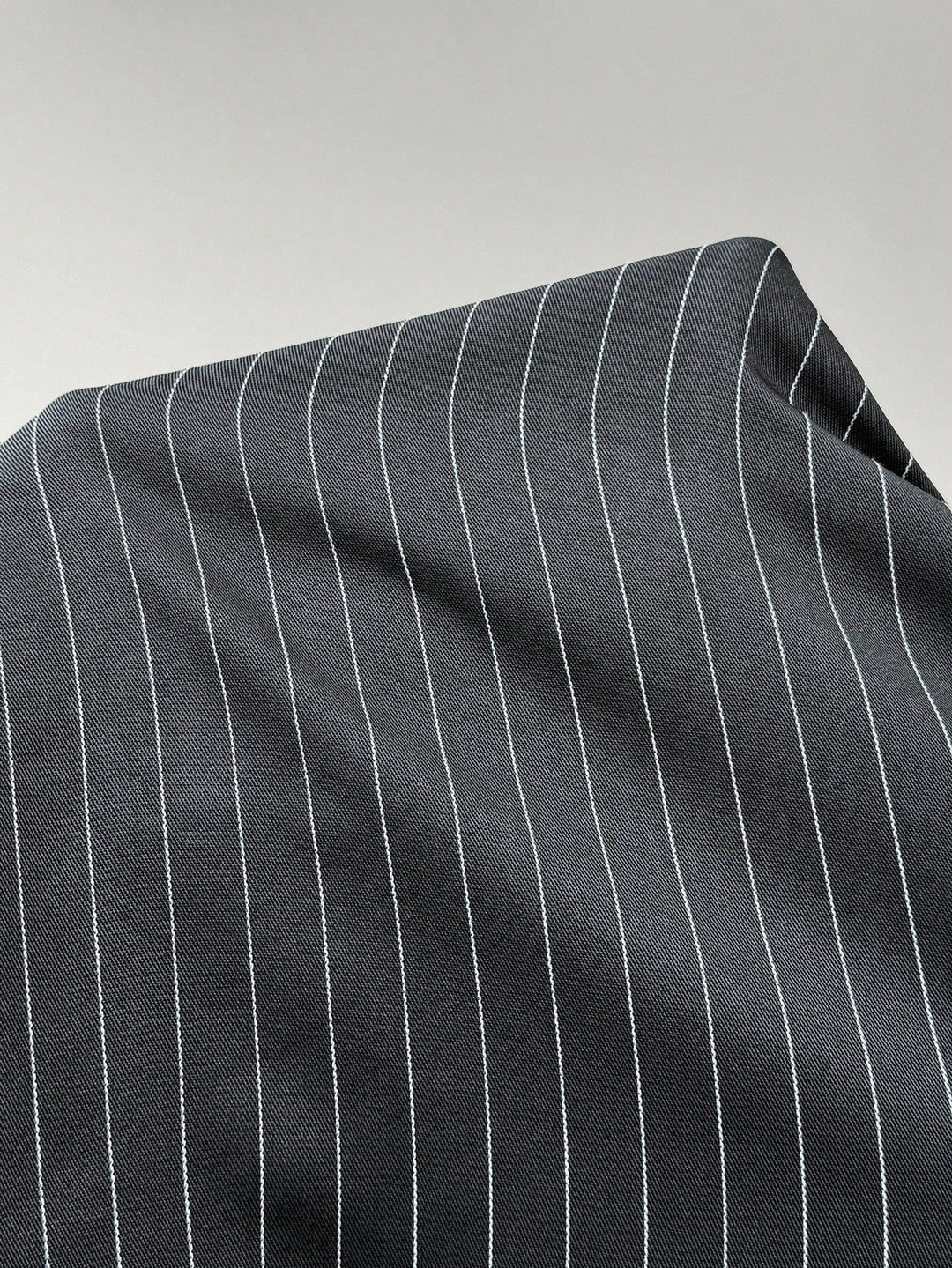 SHEIN együttes, szürke