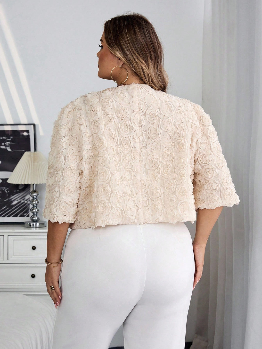 SHEIN short cream blazer