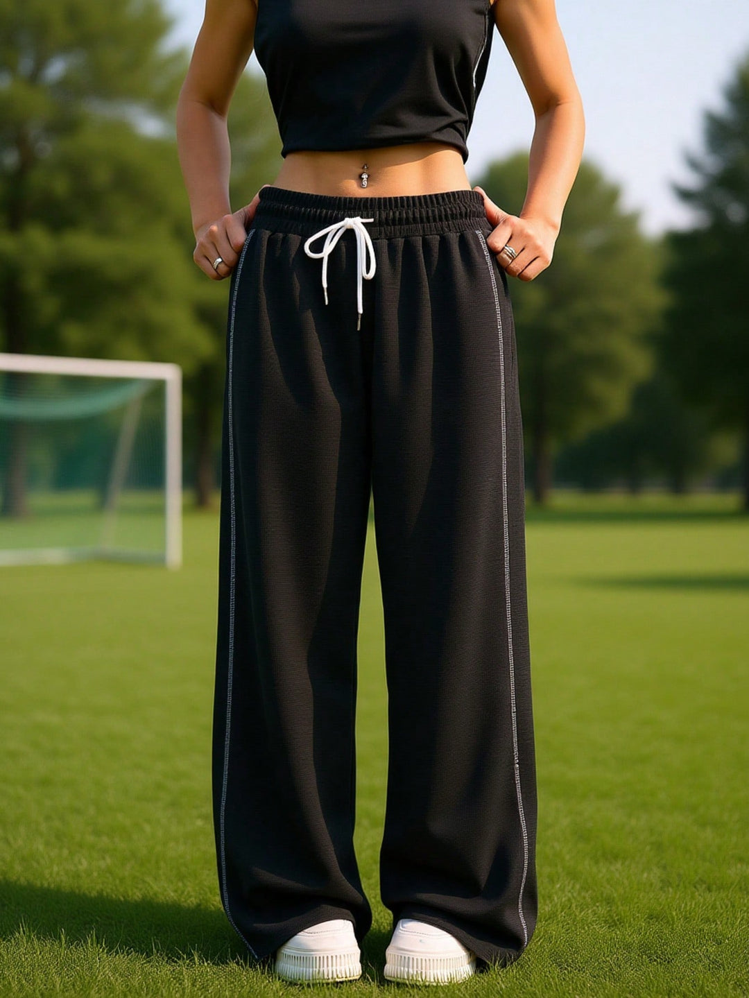 Pantaloni SHEIN, negru