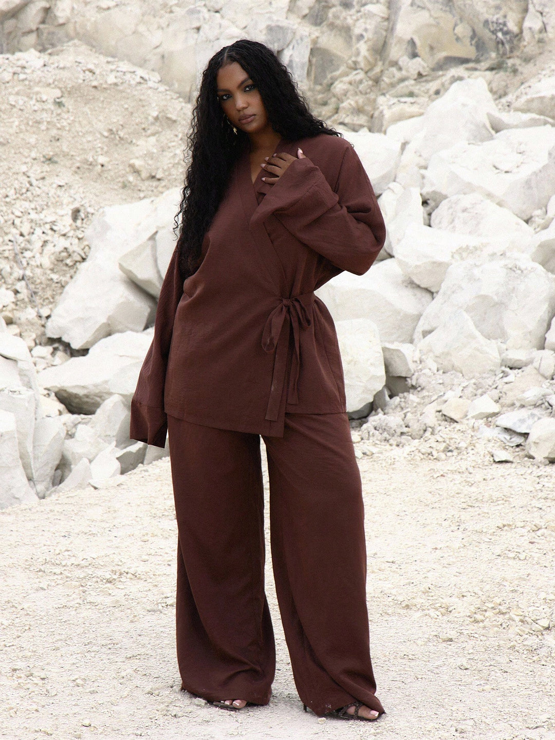 Pantaloni SHEIN, maro