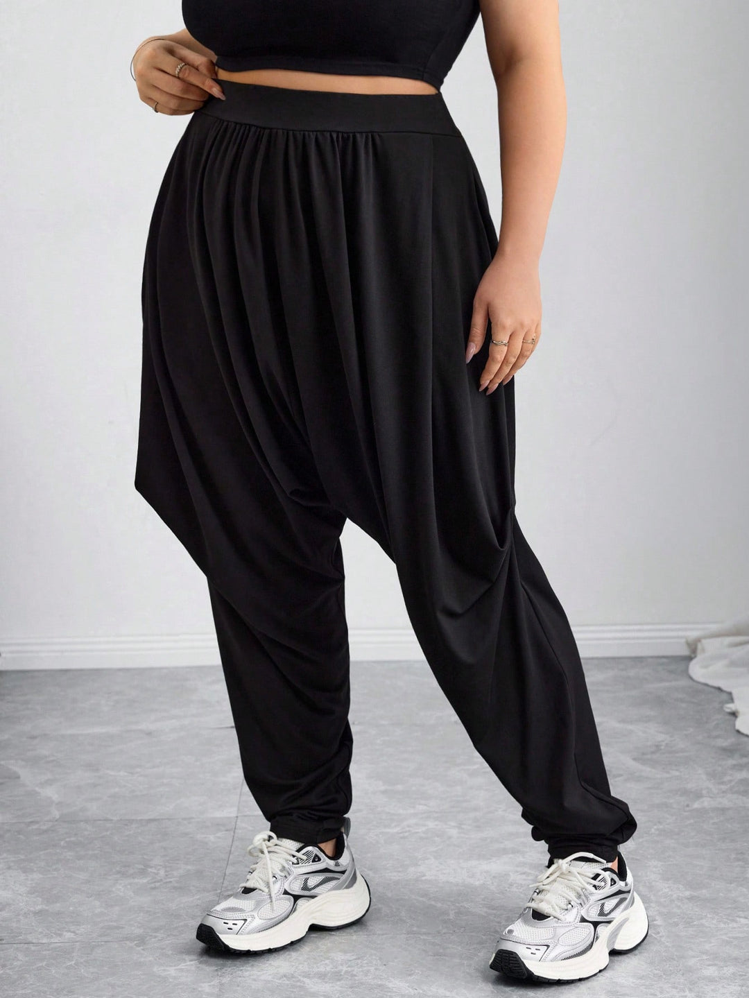 Pantaloni SHEIN, negru