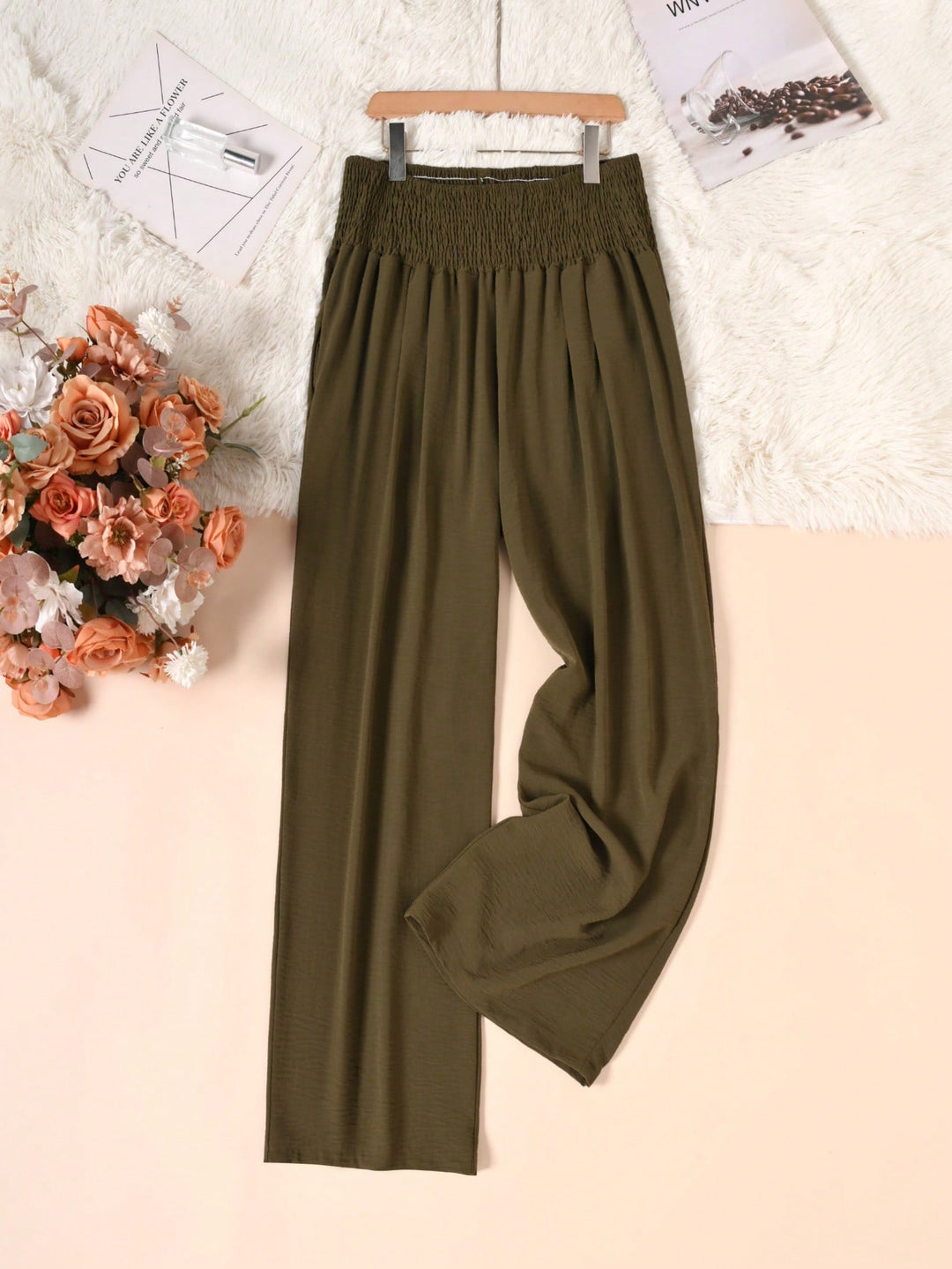 Pantaloni SHEIN, kaki