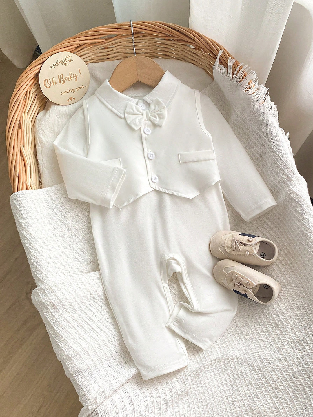 Set vestă și salopetă SHEIN, alb