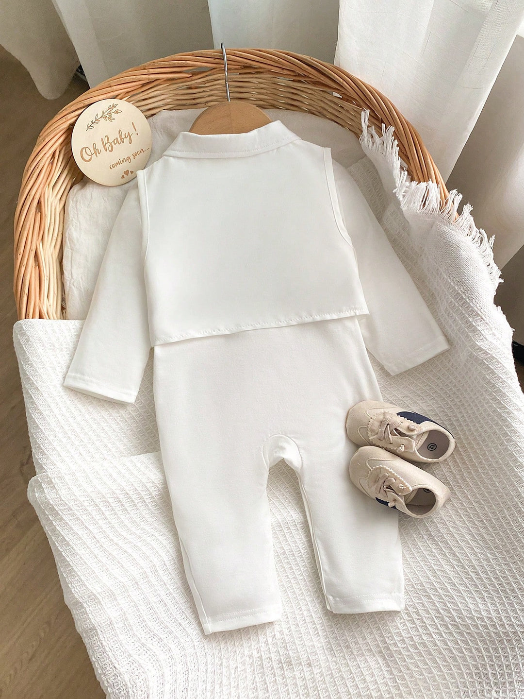 Set vestă și salopetă SHEIN, alb