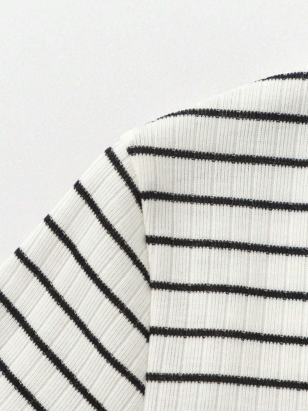 Tricou SHEIN, mix culori