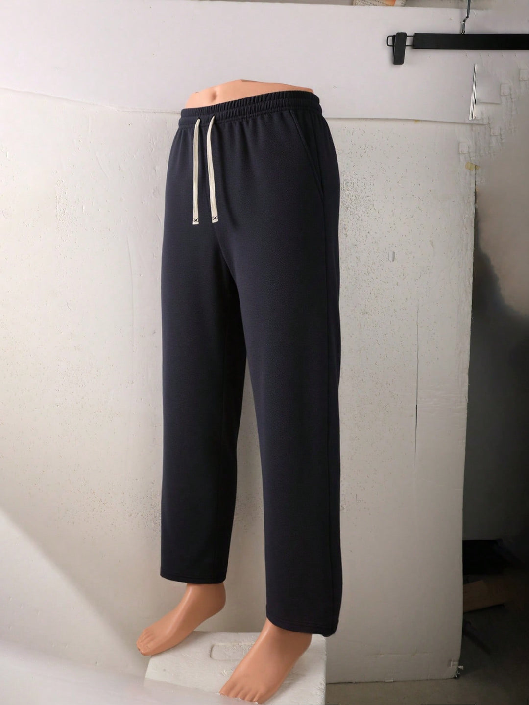 Pantaloni SHEIN, negru