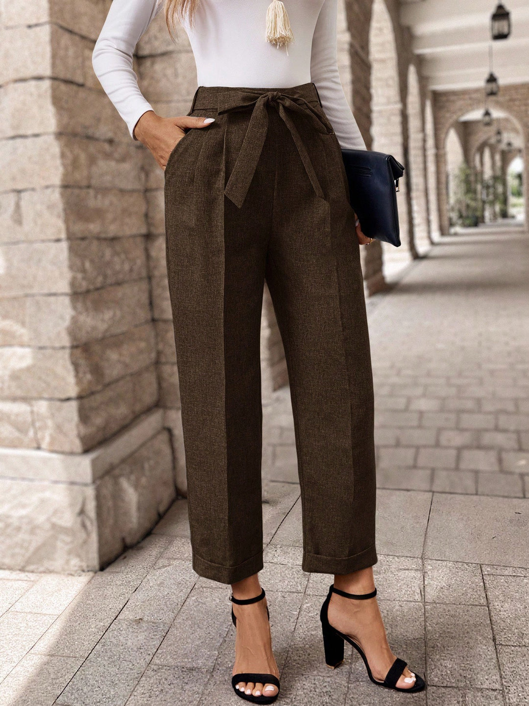 Pantalon SHEIN, maro