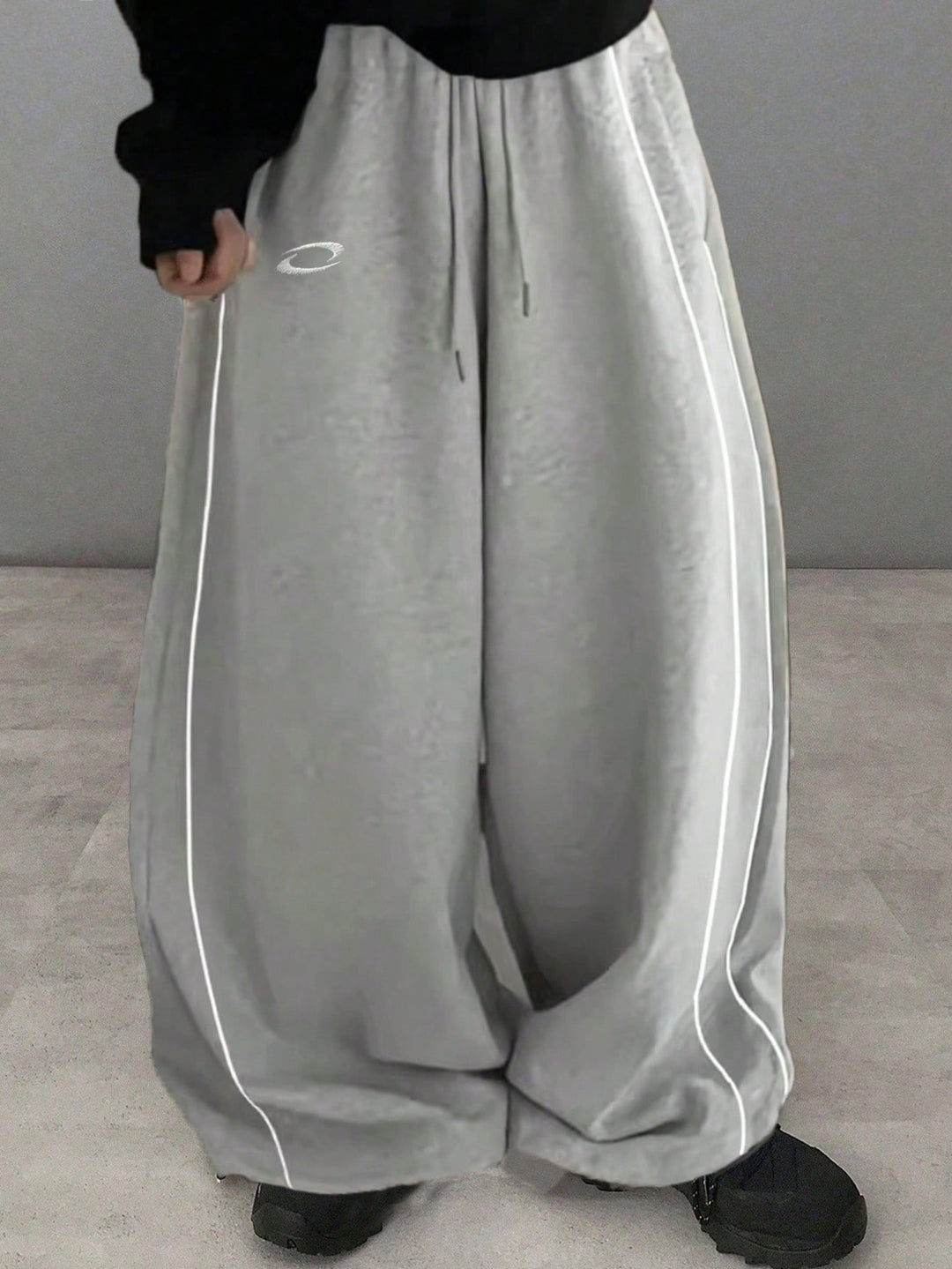 Pantaloni SHEIN, gri