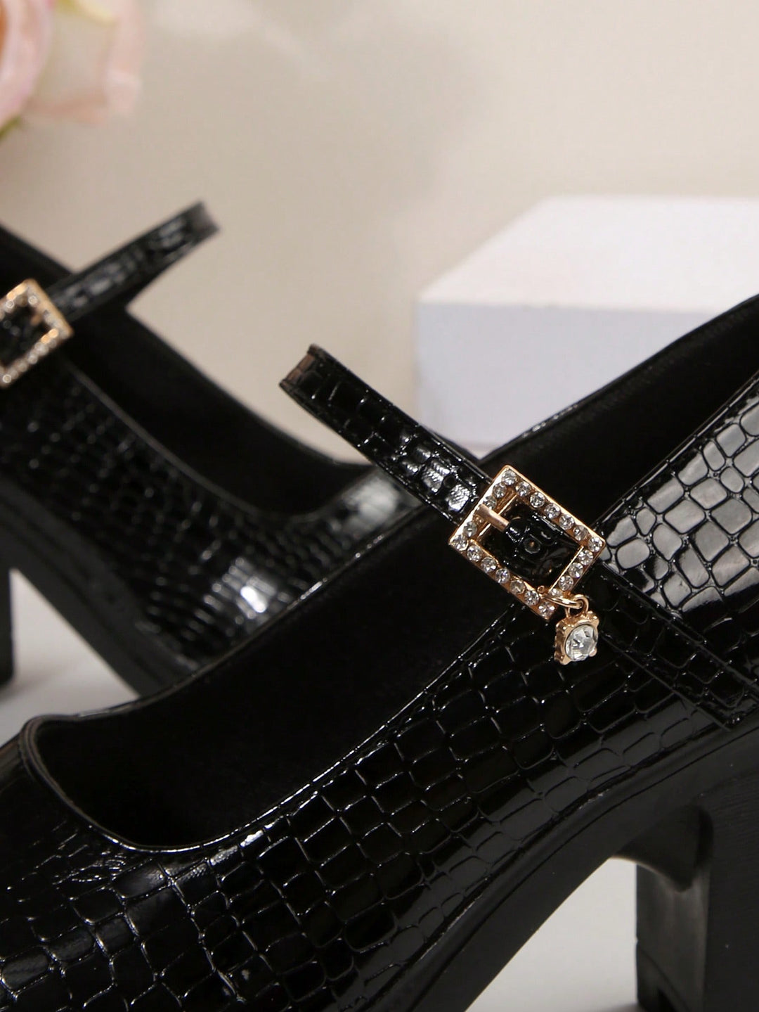 Pantofi cu toc SHEIN, negru