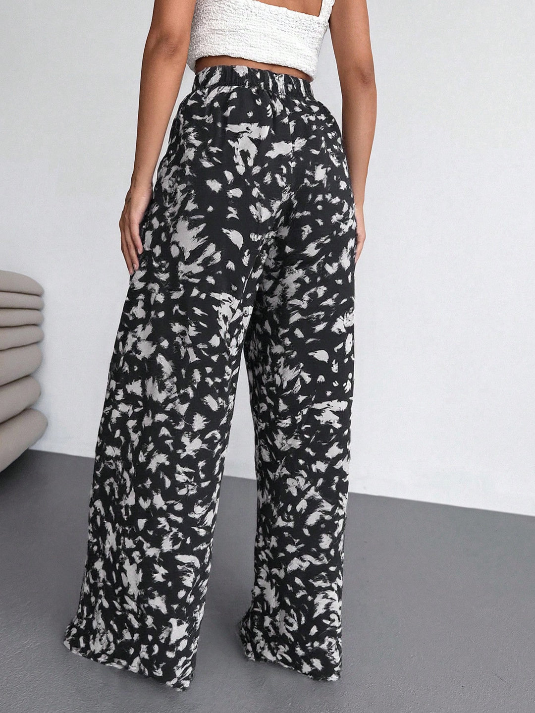 Pantaloni SHEIN, mix culori