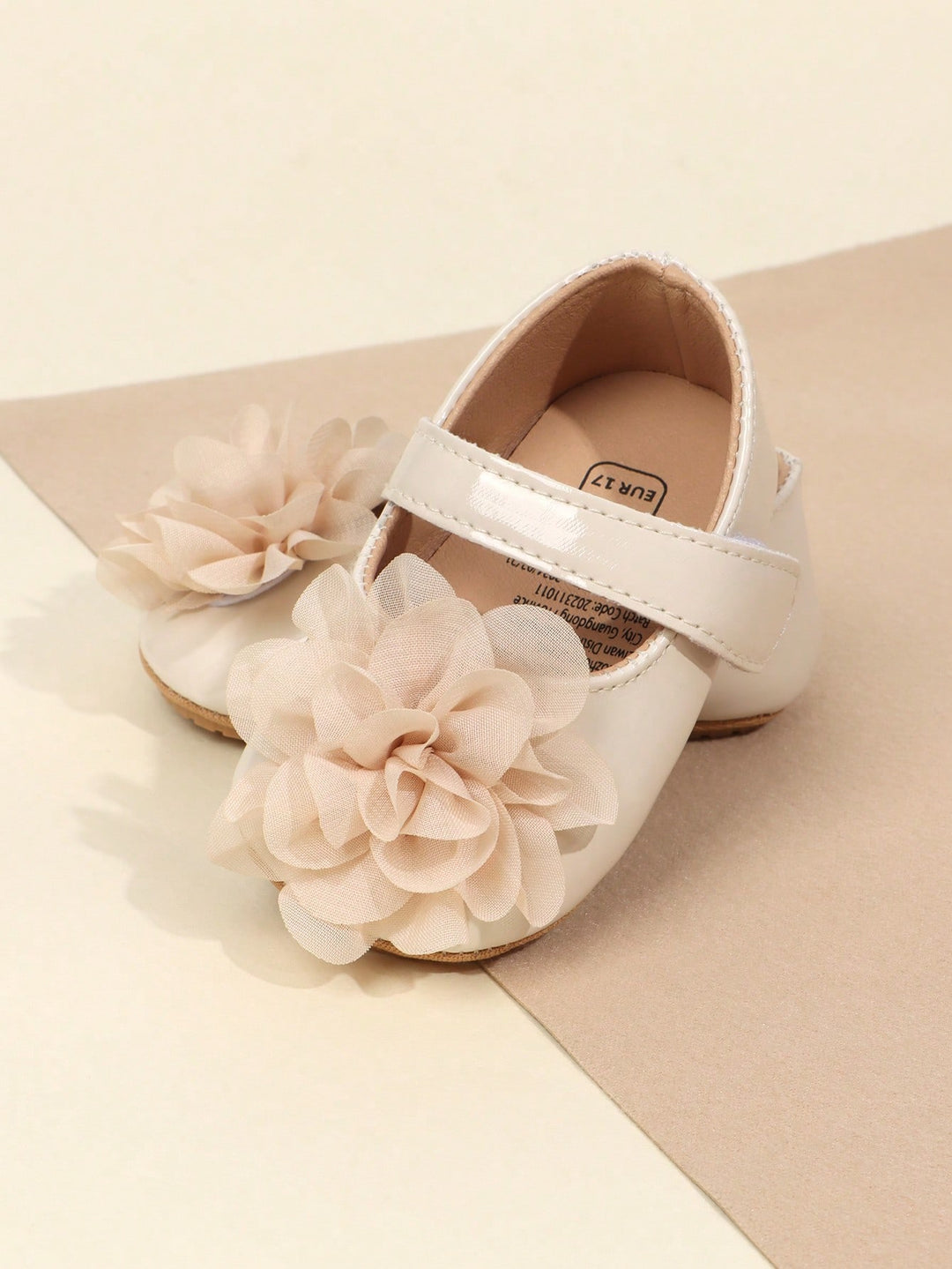 Pantofi SHEIN, crem