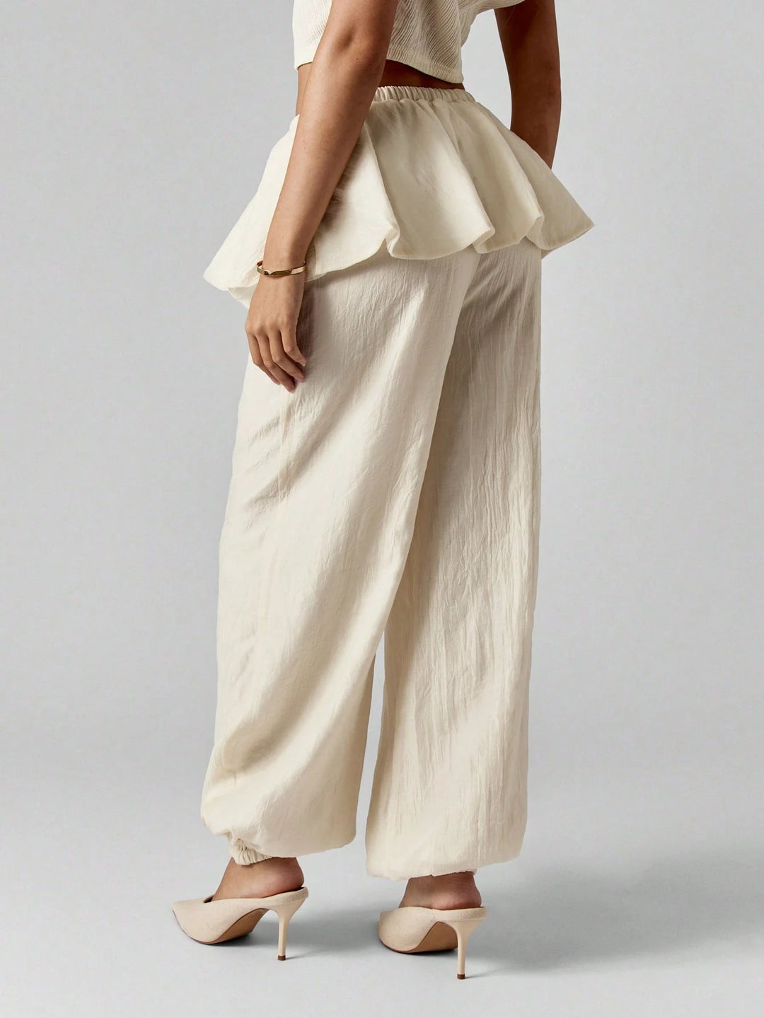 Pantaloni Missguided by Shein, crem