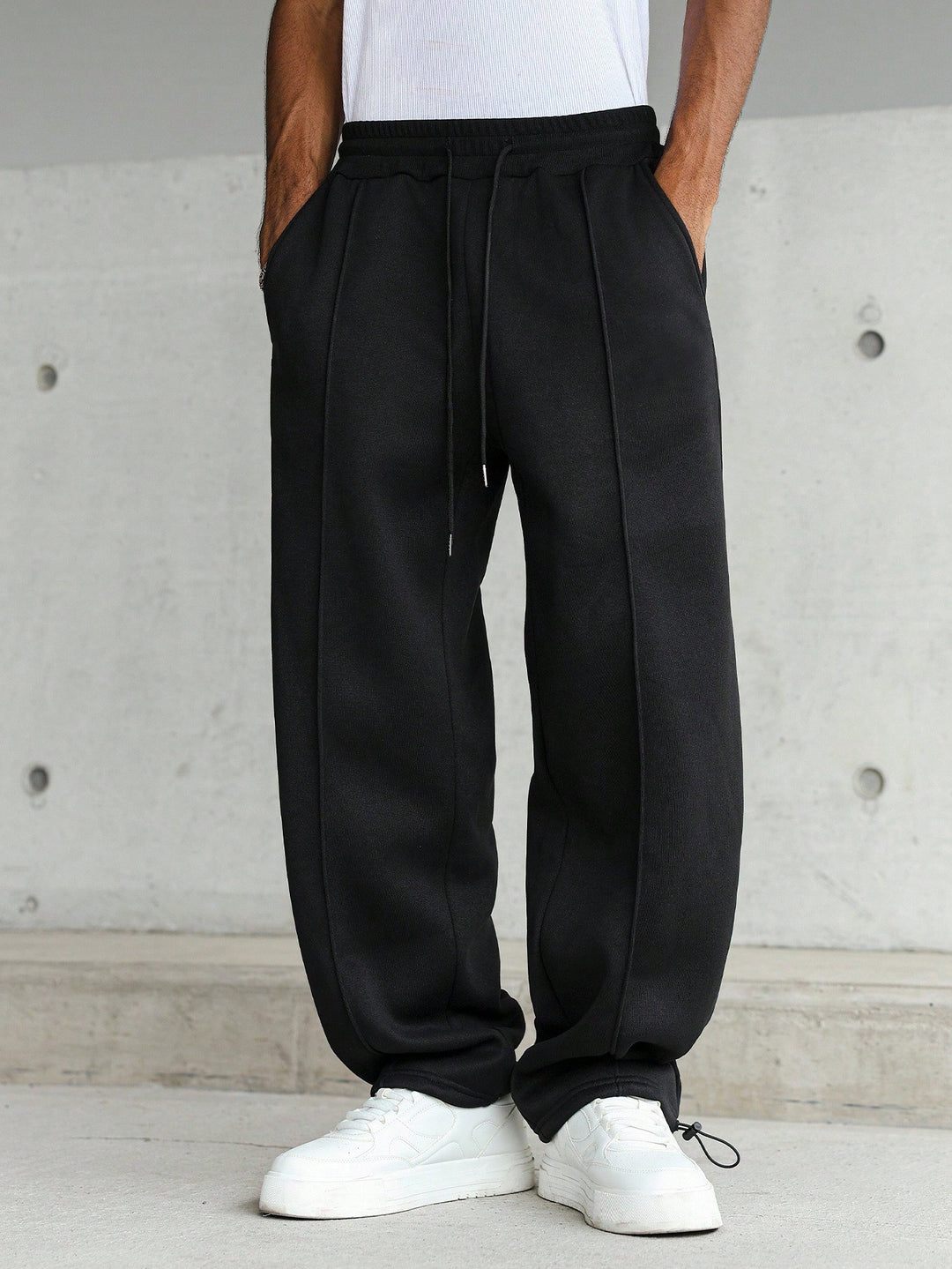 Pantaloni SHEIN, negru