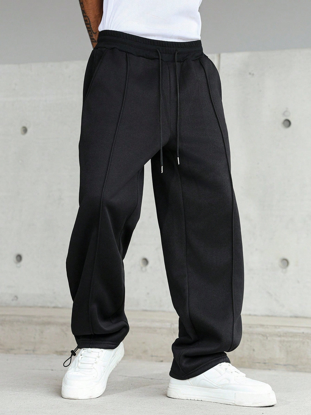Pantaloni SHEIN, negru